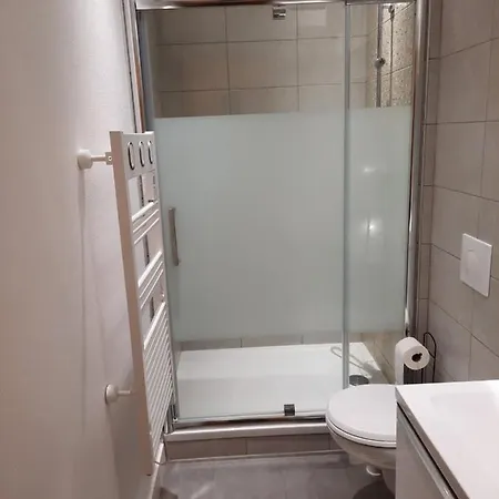 Apartament Grand T1 Au Calme - Centre