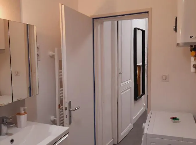 Grand T1 Au Calme - Centre *